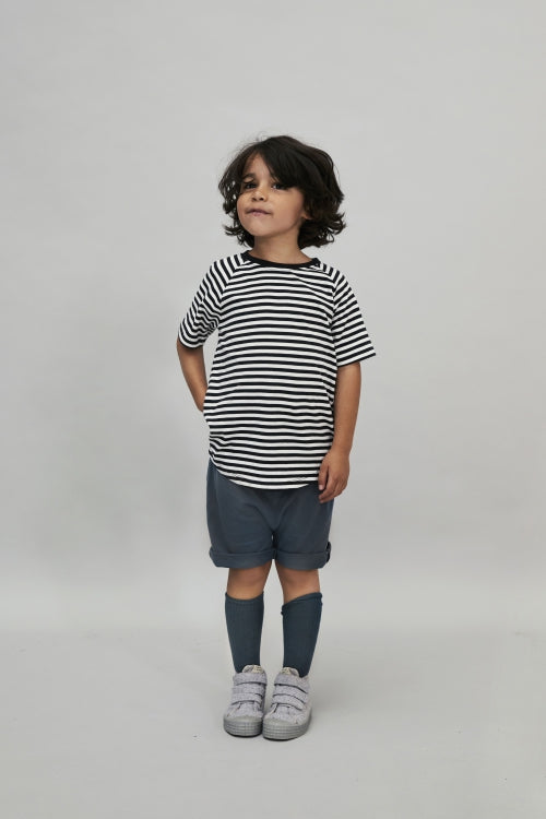 Kids wearing organic cotton ribbed socks knitted from soft cotton