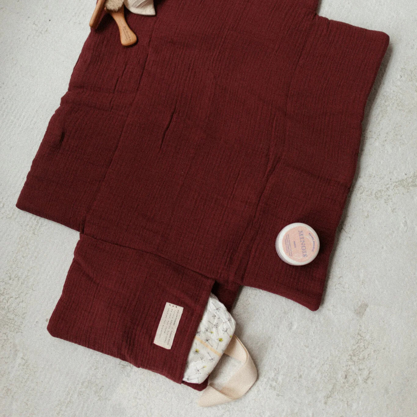 Changing Pad To Go – Burgundy Boo