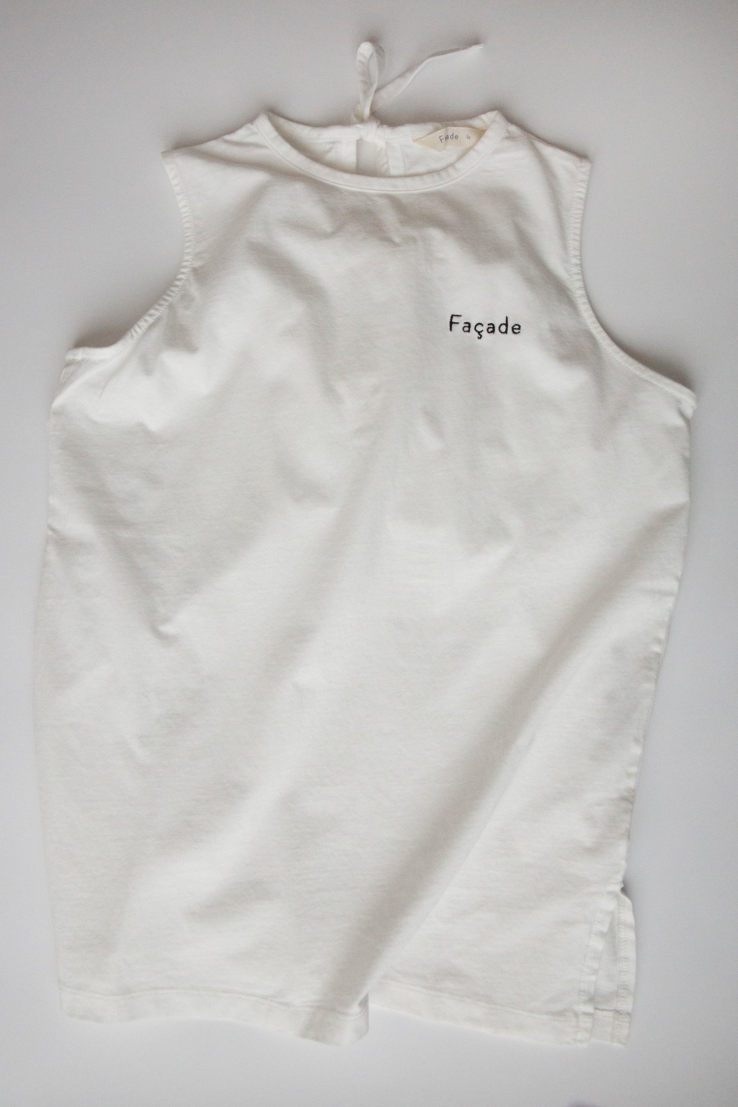 Raito No-Sleeve Dress by Façade, organic cotton sleeveless kids dress with a relaxed oversized fit